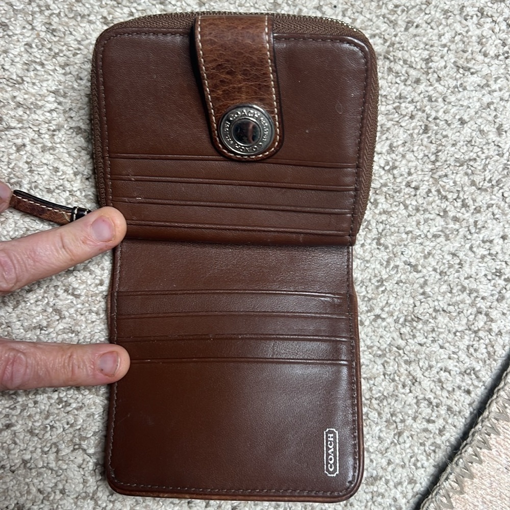 Coach Brown and Cream Signature Wallet - Picture 2 of 4